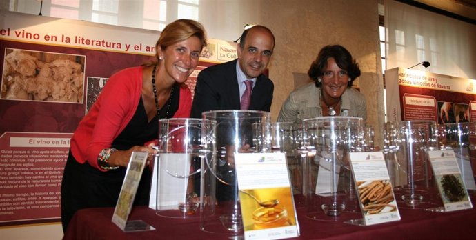 Catalán, Eguren y Prieto visitan las exposiciones sobre el vino y las verduras d