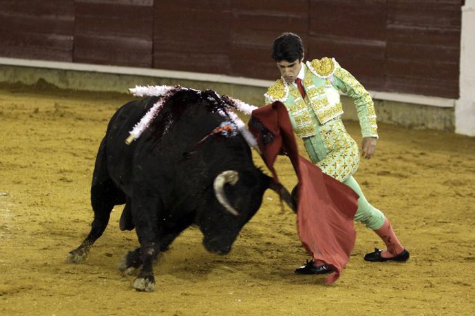 EL CID, PUERTA GRANDE