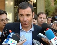 Gómez cree que Neira debería dimitir 