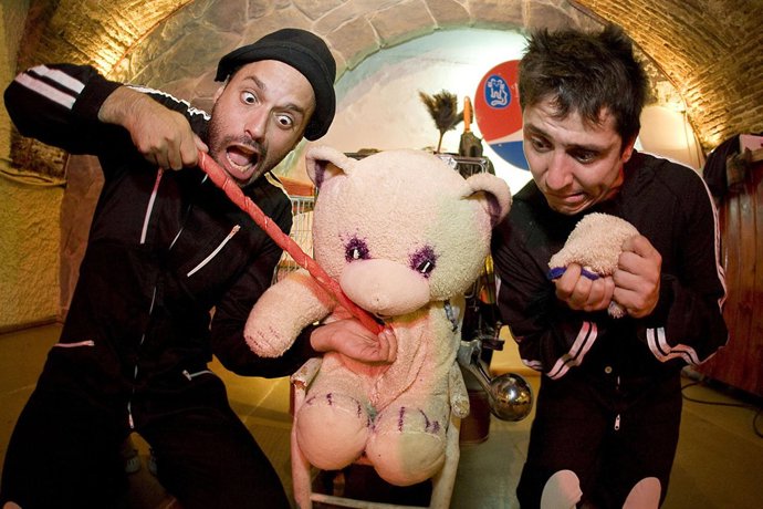 2010-08-18 MERIDA DUO COMICO EN EL BUJIO 