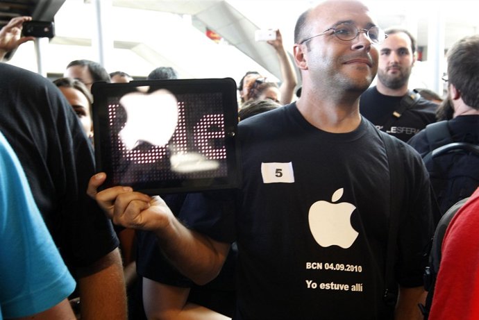 SPAIN/ Inauguración nueva tienda Apple en Barcelona