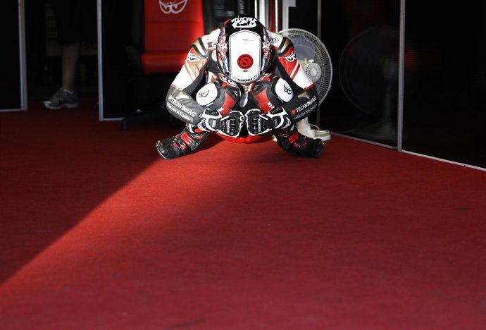 Tomizawa antes de un Gran Premio