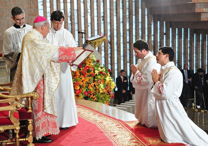 Ordenación de dos sacerdotes