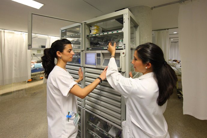 trabajadoras del hospital Virgen del Rocio (Sevilla)