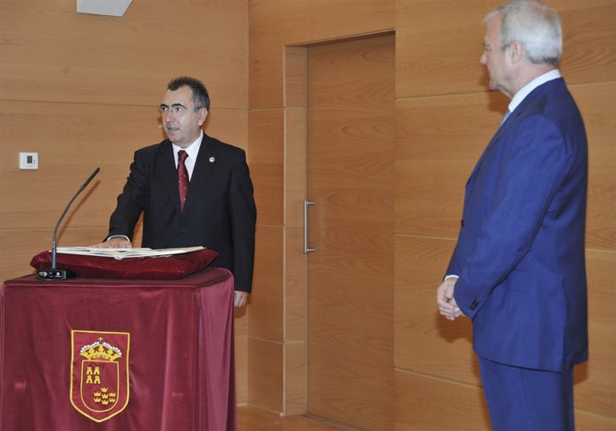 El jefe del Ejecutivo murciano, Ramón Luis Valcárcel, ha presidido la toma de po