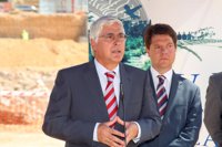 Barreda: Rajoy plantea que cada autonomía haga lo que quiera con la televisión porque así se asegura que le hagan caso