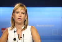 PSOE avisa de que no espera "comunicados" sino "hechos"