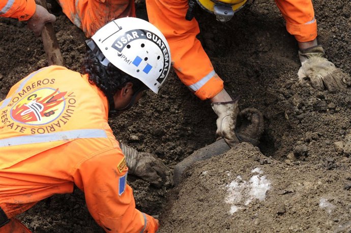Doble alud de tierra en Guatemala