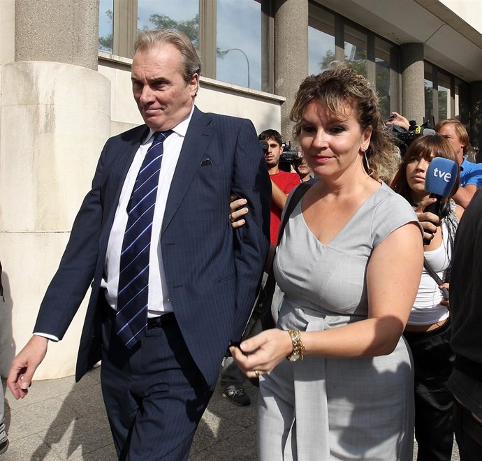 Ernesto Neira y su mujer, en los Juzgados de Madrid