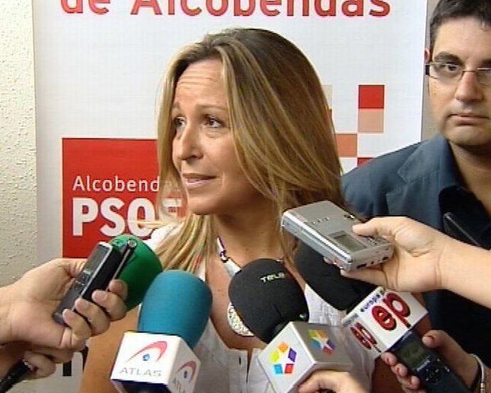 Trinidad Jiménez respeta decisiones del PSOE