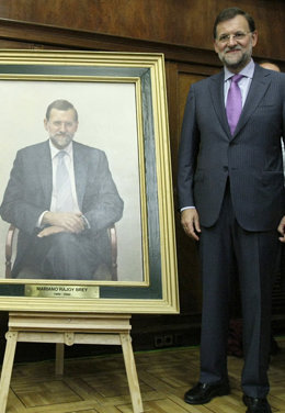 Rajoy y su cuadro de ministro de Educación