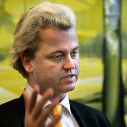 El legislador neerlandés crítico con el Islam Geert Wilders en su documental "Fi