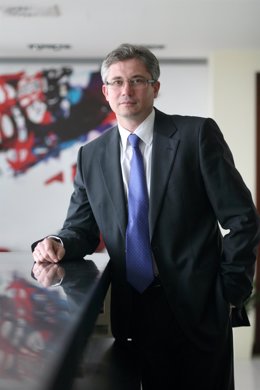 Andrzej Dabrowski, nuevo director general de Philip Morris España
