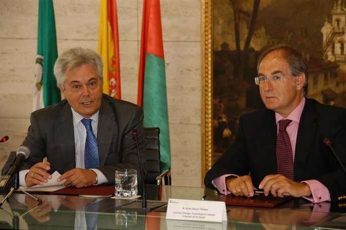 El presidente de CajaGranada, Antonio Jara, y el director gerente del Parque Tec