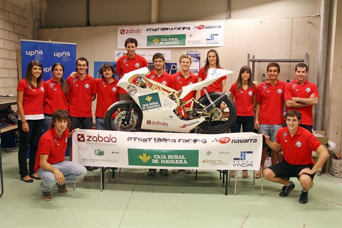 En la fila de arriba, de izquierda a derecha, María Cildoz, Maite Arbeloa, Álvar