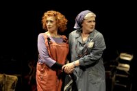 Esquivando la crisis encima de las tablas