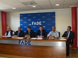 Rueda de prensa integrantes de la Mesa de Turismo de FADE.