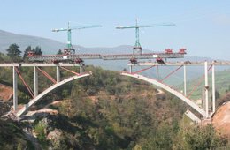 Obras de un viaducto ferroviario