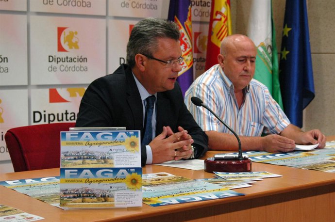 Morales y Romero durante la presentación