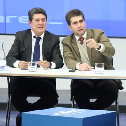 Federico Trillo, coordinador de Libertad y Justicia del PP, e Ignacio Cosidó, po