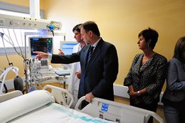 Iglesias inaugura la UCI del Hospital de Barbastro (Huesca)