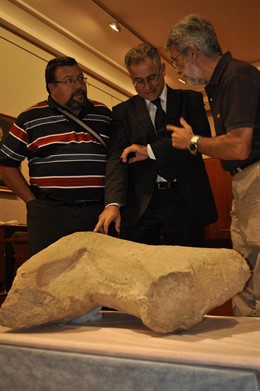 Jaime Vicente en la presentación  a la Prensa de la leona de Fabara.