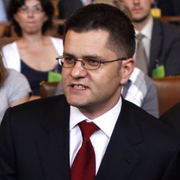 Ministro de Exteriores serbio, Vuk Jeremic