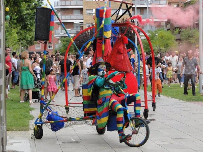 Espectáculo callejero durante el verano de Fraga