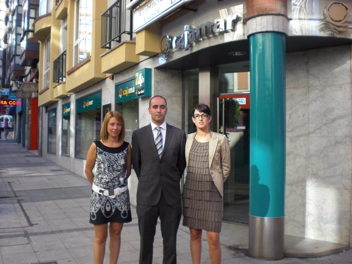 Apertura Oficina Cajamar En Santander