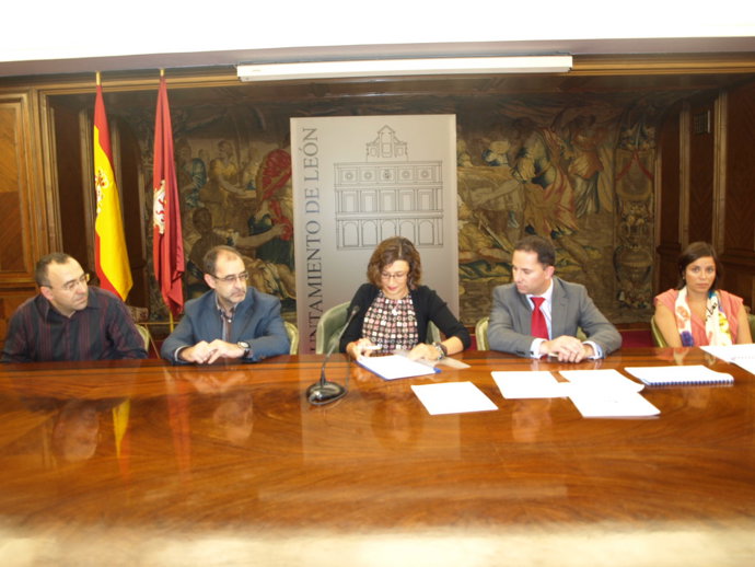 un momento de la firma