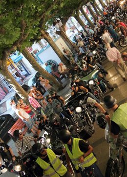 Moteros en Torrelavega