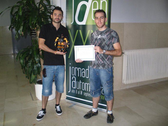 ganadores del V Concurso Nacional de Robots Humanoides.
