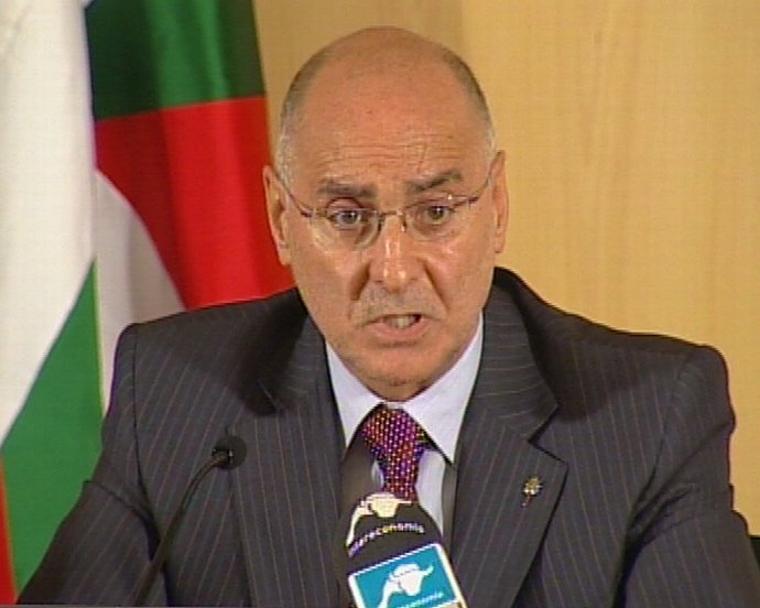 rueda de prensa del consejero de Interior Rodolfo Ares T