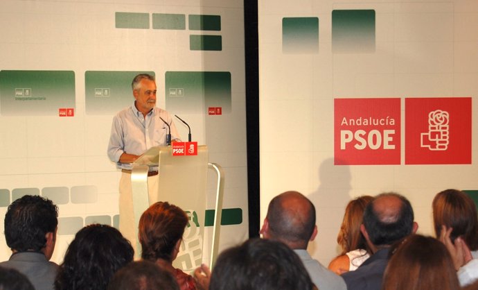 El presidente de la Junta de Andalucía, José Antonio Griñán, en la Interparlamen