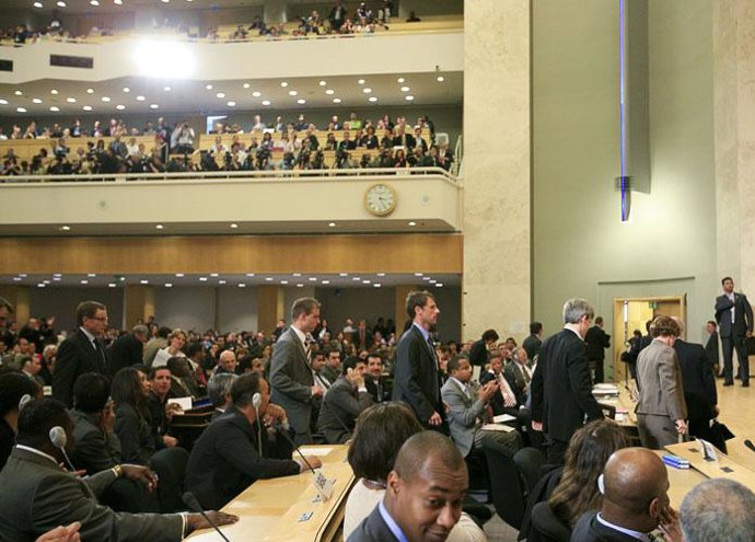Delegados de la ONU abandonan durante el discurso de Ahmadineyad