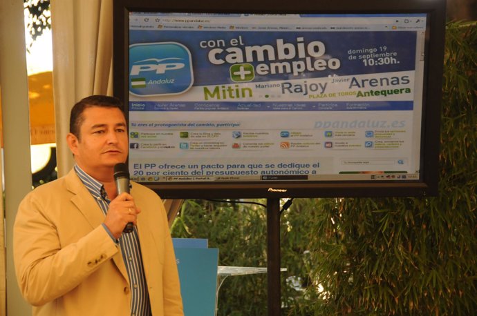 Antonio Sanz, durante la presentación de la nueva web del PP-A