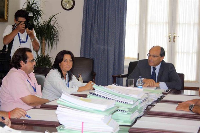 Sindicatos reunidos con Caruana