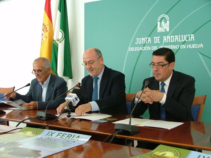 El delegado de la Junta de Andalucía, Manuel Alfonso Jiménez, durante la present