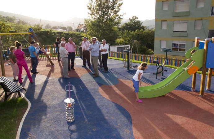 Los vecinos de Santa Bárbara estrenan parque 