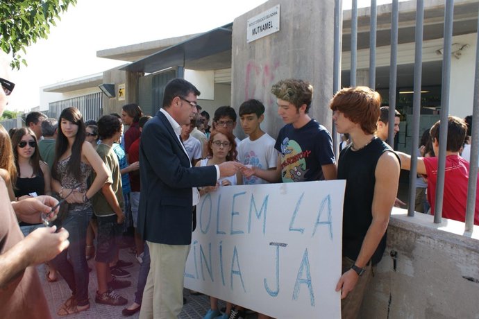 Morera ha participado en la concentración de Mutxamel