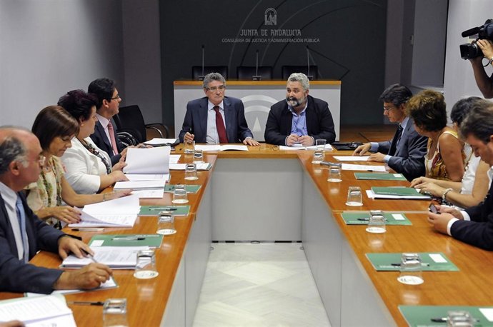 Comisión Mixta entre la Junta y la Fiscalía Superior.