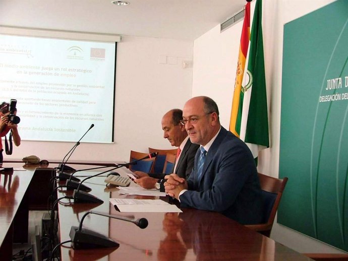 El delegado del Gobierno de la Junta en Huelva, Manuel Alfonso Jiménez,  durante