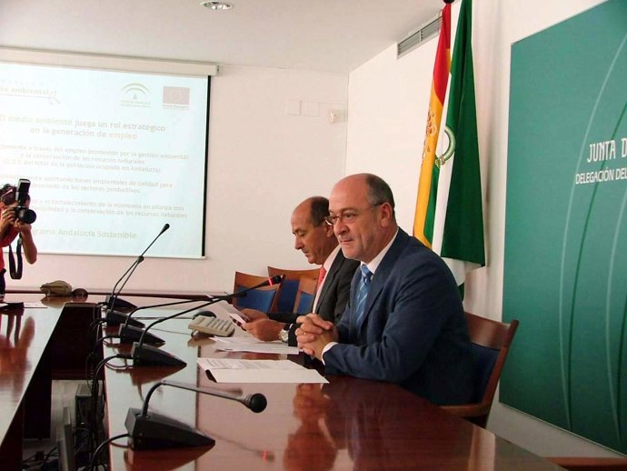 El delegado del Gobierno de la Junta en Huelva, Manuel Alfonso Jiménez,  durante