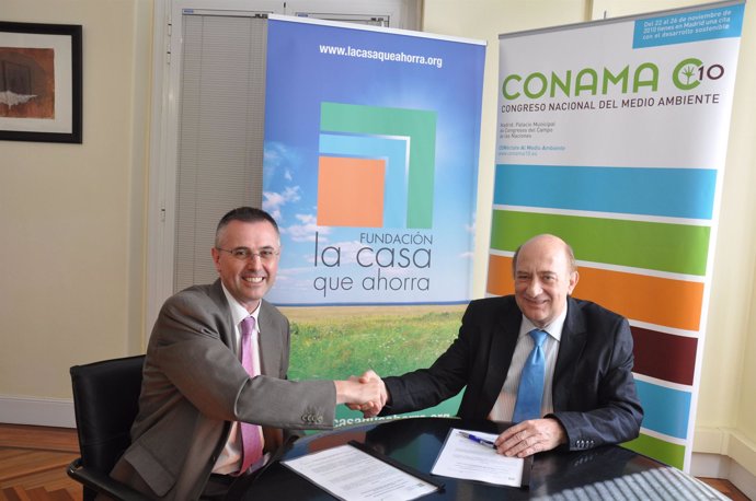 El presidente de CONAMA, Gonzalo Echagüe, y el presidente de la Fundación La cas