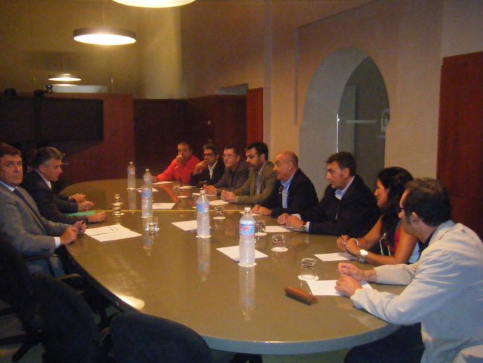 El Consejero de Cultura se reúne con asociaciones del sector audiovisual andaluz