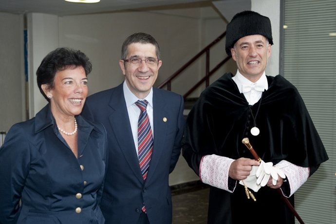 Celaá, López y Goirizelaia