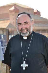 Monseñor Sanz Montes expresa a CCOO y a UGT su preocupación por la falta de trabajo