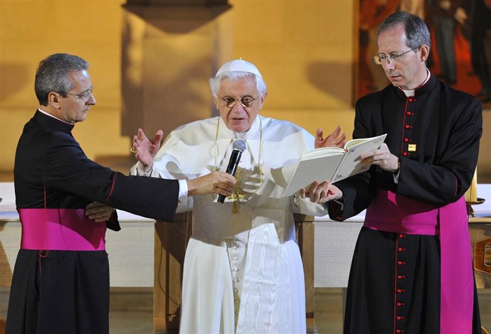 Papa en su viaje a Reino Unido