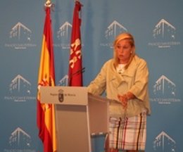La portavoz del Gobierno regional, María Pedro Reverte, en la rueda de prensa pa