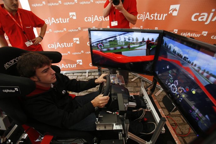 Fernando Alonso, en un simulador